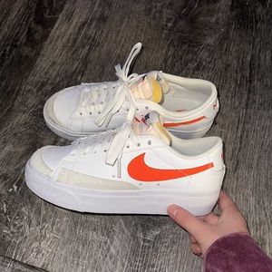 blazer low platform sz 5.5w